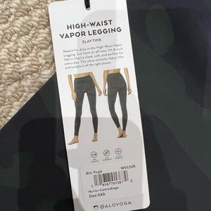 Alo Yoga high-waist vapor legging in Hunter Camouflage - XXS